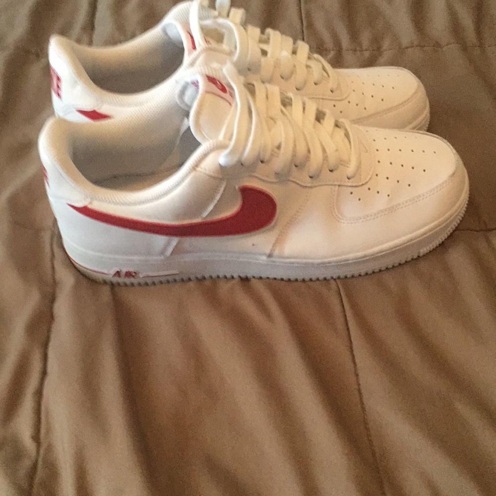 Shoes - Picture 6 of 9